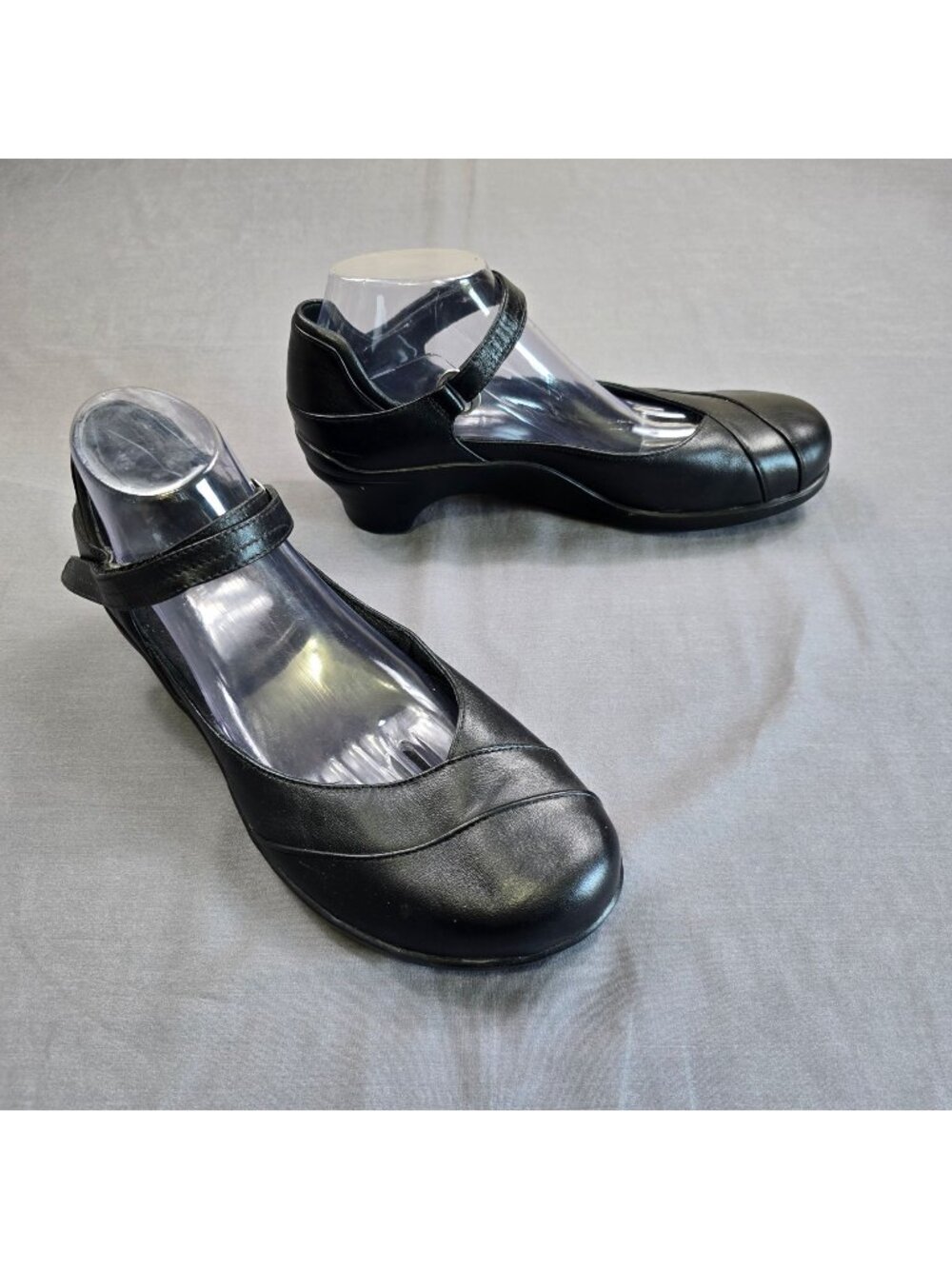 Aravon Womens 11 Mary Jane Wedge Heel Black Comfort Adjustable Strap - Picture 1 of 10